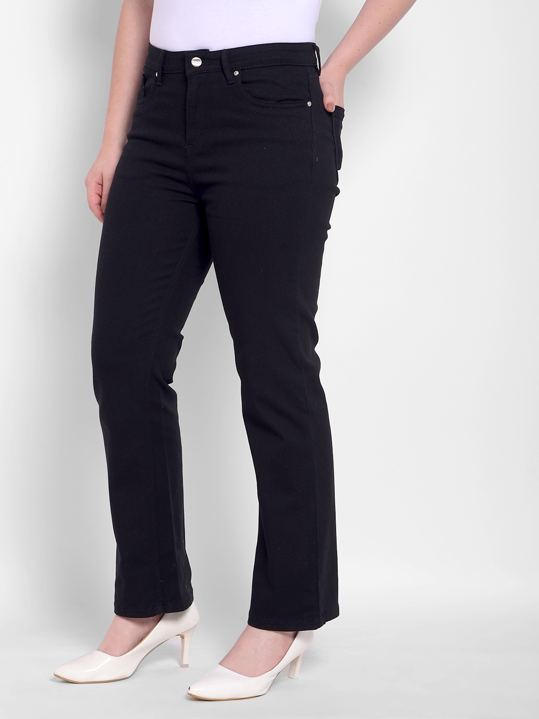 Numero Uno Women Black Straight Fit Jeans